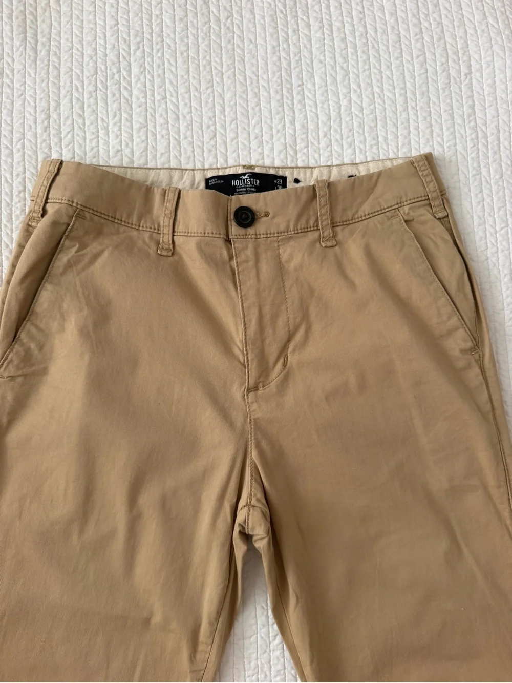 Hollister Men's Slim Chino Pants in Khaki